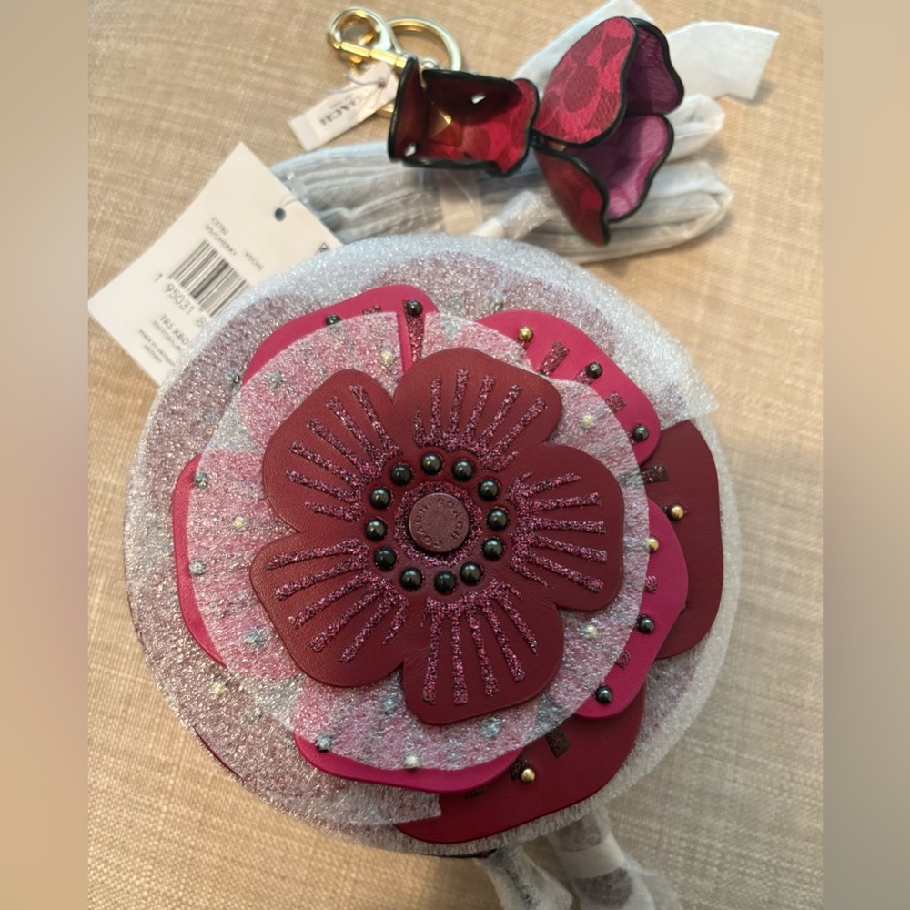 NWT!  HTF Coach Floral TRS Xbody  cherry color 2 set